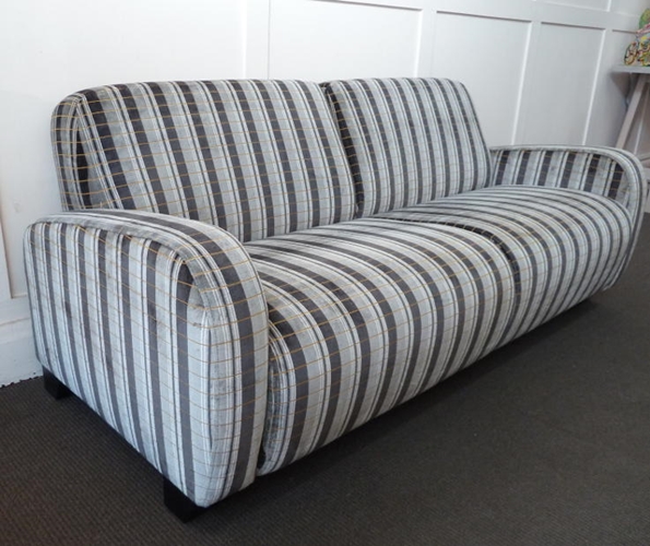 Deco Settee